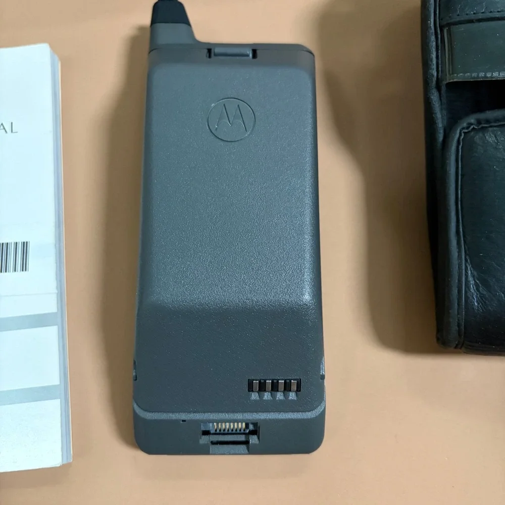 Vintage Motorola Micro T-A-C DPC 550 Flip Phone Grey Box Manual Leather Cs